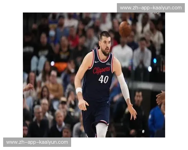 祖巴茨加盟后场均篮板维持12个 与西亚卡姆组成步行者双塔